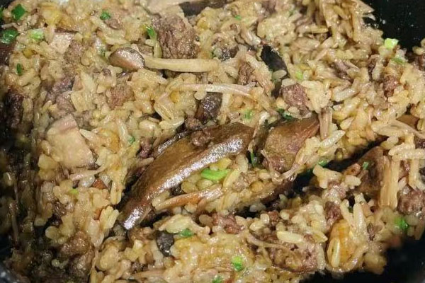 牛肝菌金針菇燜飯的做法，有哪些功效作用