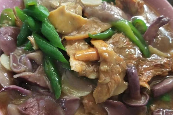 紅乳牛肝菌素炒樅樹菌的做法，有哪些功效作用