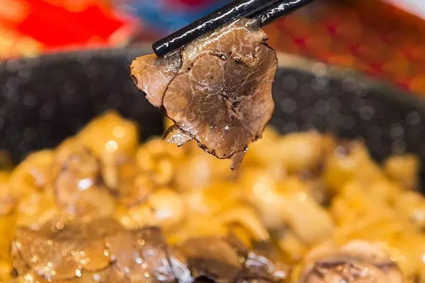 黑松露花膠燜雞怎么做好吃，有哪些功效作用