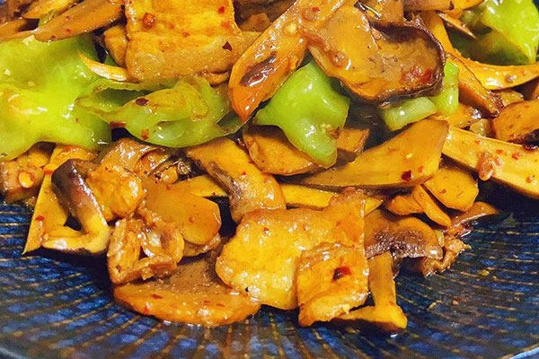 怎么樣會(huì)牛肝菌中毒，牛肝菌容易熟嗎