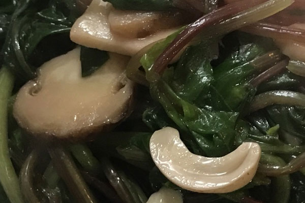 松茸腰果炒紅蓮草的做法，有哪些營(yíng)養(yǎng)價(jià)值