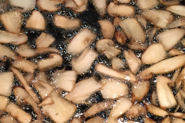 松茸花椒油的營(yíng)養(yǎng)價(jià)值 松茸花椒油的營(yíng)養(yǎng)價(jià)值