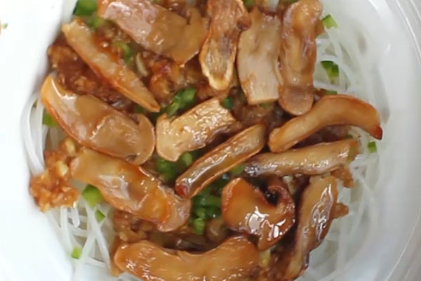 松茸蒸粉絲怎么做好吃，有哪些功效作用