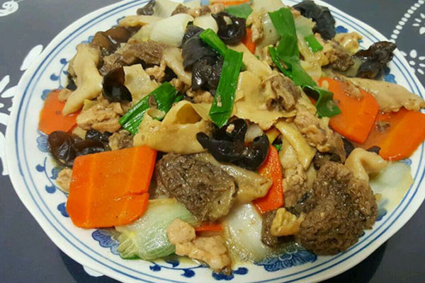 羊肚菌娃娃菜炒木耳的做法，有哪些功效作用