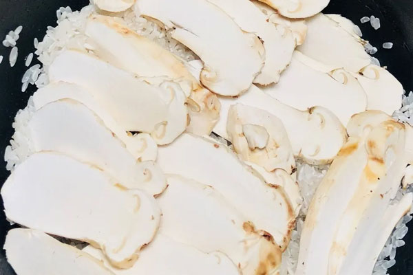 胃部剛做完手術(shù)能吃松茸嗎 胃部剛做完手術(shù)能吃松茸嗎