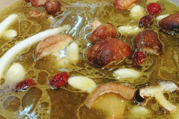 牛肝菌雞肉湯的做法，有哪些營養(yǎng)價(jià)值