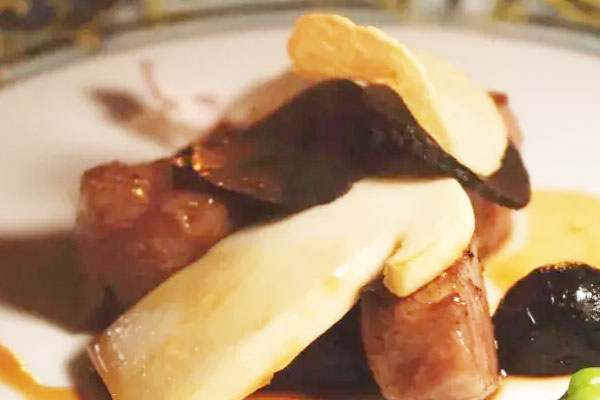 胃脹氣可以吃松茸嗎，脾胃虛弱可以吃松茸嗎