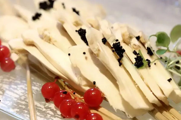 皮疹可以吃松茸嗎，松茸是發(fā)物不