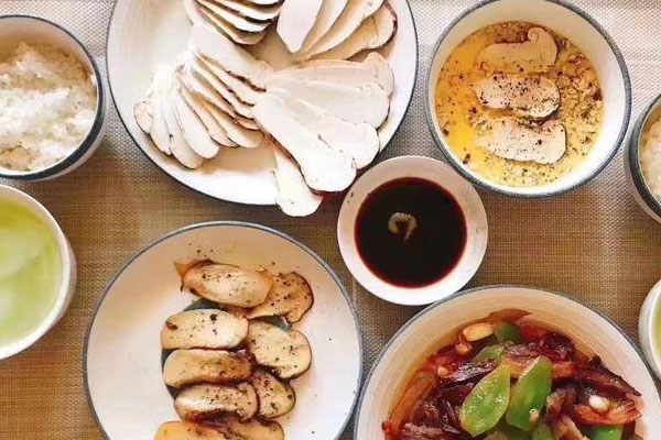 哪些病人不能吃松茸燉雞，血糖高可以吃松茸燉雞嗎