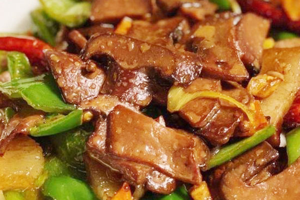 胡蘿卜辣炒牛肝菌臘肉的做法，有哪些營(yíng)養(yǎng)價(jià)值