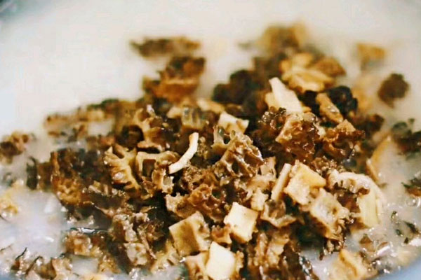 羊肚菌薺菜粥的功效作用 羊肚菌薺菜粥的功效作用