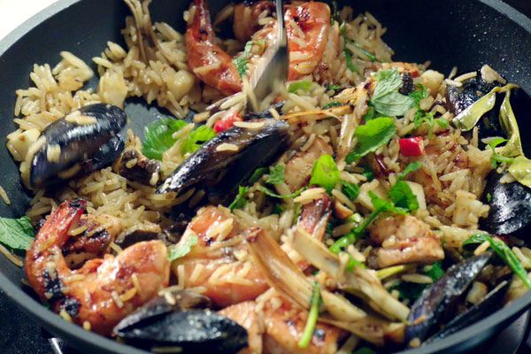 羊肚菌青口三文魚飯怎么做好吃，有哪些營養(yǎng)價值