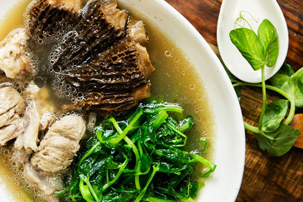 羊肚菌豆苗筒骨湯怎么做好吃，有哪些營養(yǎng)價值