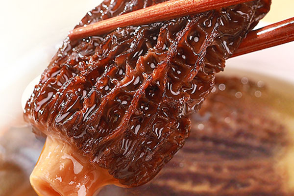 西葫蘆炒羊肚菌的營(yíng)養(yǎng)價(jià)值 西葫蘆炒羊肚菌的營(yíng)養(yǎng)價(jià)值