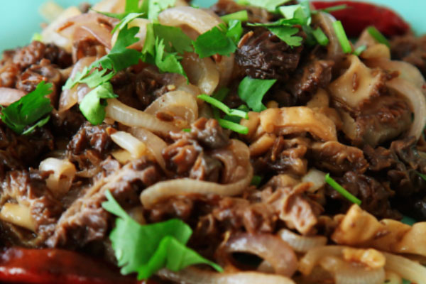 洋蔥孜然爆炒羊肚菌的做法，有哪些營養(yǎng)價值