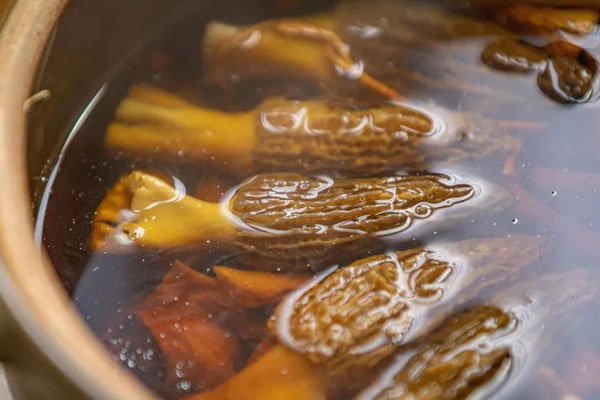 羊肚菌對(duì)身體有副作用嗎 羊肚菌對(duì)身體有副作用嗎