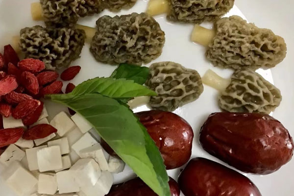 羊肚菌茯苓枸杞湯的營(yíng)養(yǎng)價(jià)值 羊肚菌茯苓枸杞湯的營(yíng)養(yǎng)價(jià)值