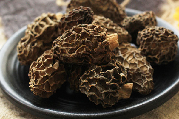 羊肚菌芹菜燜排骨的食用禁忌 羊肚菌芹菜燜排骨的食用禁忌