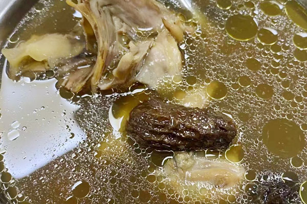 羊肚菌蜜棗乳鴿湯的做法，有哪些禁忌人群