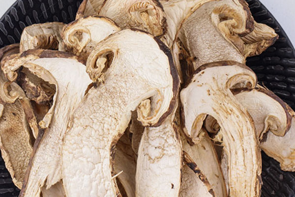 干松茸過期了還能吃嗎，干松茸放久了會有毒嗎