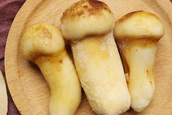 怎么識別松茸變質(zhì)了，松茸上有白色是不是霉