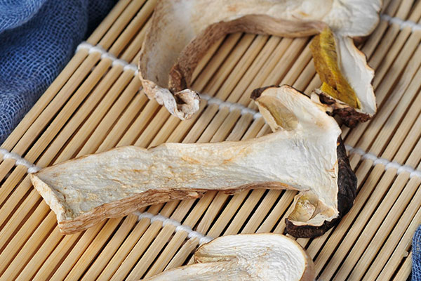 牛肝菌菊花豆腐的營(yíng)養(yǎng)價(jià)值 牛肝菌菊花豆腐的營(yíng)養(yǎng)價(jià)值