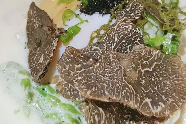 黑松露為什么要現切吃，黑松露生吃好還是熟吃好