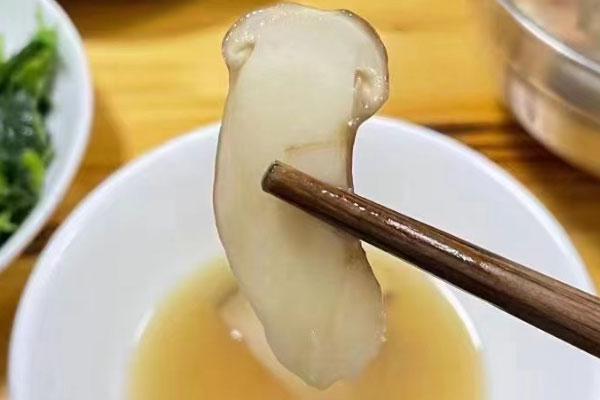 痛風(fēng)可以吃松茸燉雞嗎，過敏性鼻炎可以吃松茸嗎