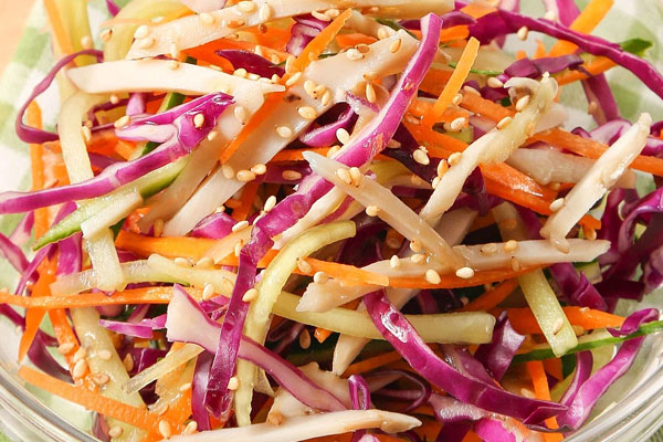 紫甘藍(lán)涼拌松茸怎么做好吃，有哪些營(yíng)養(yǎng)價(jià)值