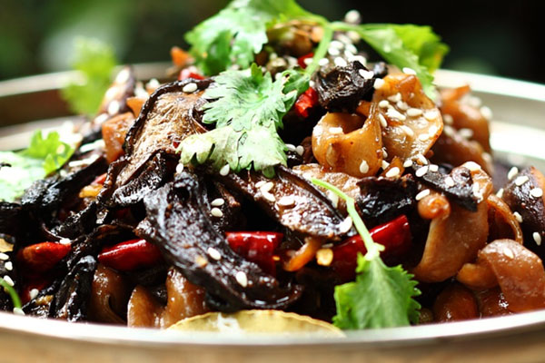 干鍋肥腸牛肝菌的做法，有哪些營(yíng)養(yǎng)價(jià)值