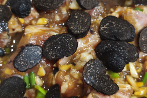 黑松露壞了會中毒嗎，黑松露有腥味嗎