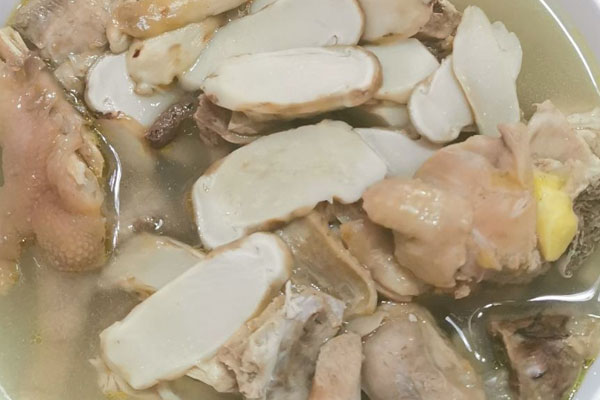 松茸板栗湯為什么發(fā)黑