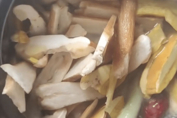 干牛肝菌煲湯最佳做法，牛肝菌需要蒸熟了再炒嗎