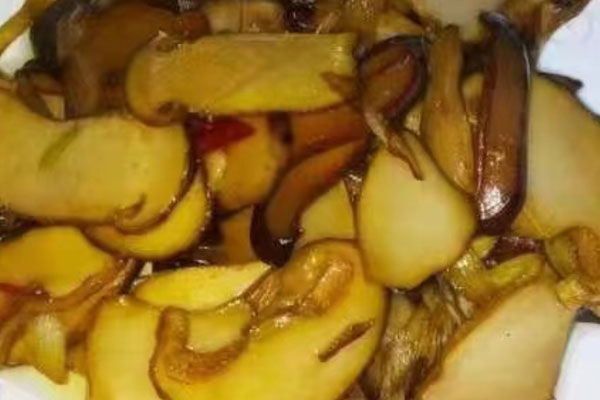 牛肝菌要蒸熟了再炒嗎 牛肝菌要蒸熟了再炒嗎