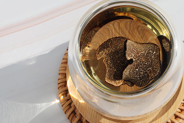 黑松露為什么吃得會(huì)苦，黑松露泡水喝泡多長時(shí)間