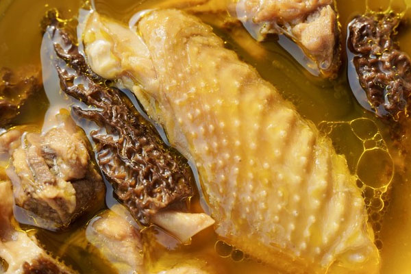 羊肚菌煲湯后可以直接吃嗎 羊肚菌煲湯后可以直接吃嗎