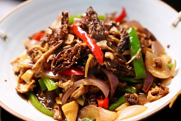 洋蔥辣椒炒羊肚菌的做法，有哪些功效作用