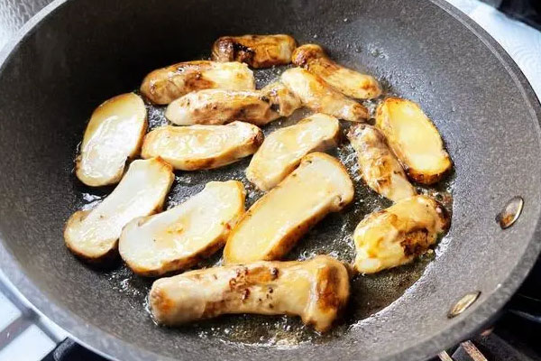 松茸為什么好吃 松茸為什么好吃