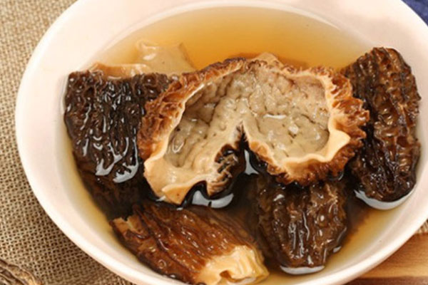 手癬癢可以吃羊肚菌嗎，女性可以長(zhǎng)期吃羊肚菌嗎