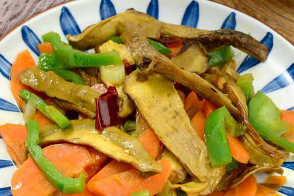 干牛肝菌是綠色的嗎，牛肝菌可以抗癌嗎