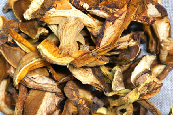 干品牛肝菌的泡發(fā)步驟 干品牛肝菌的泡發(fā)步驟