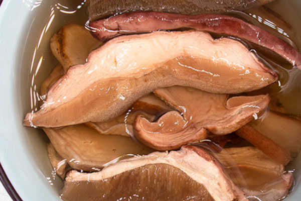 牛肝菌泡好了以后煮多久 牛肝菌泡好了以后煮多久