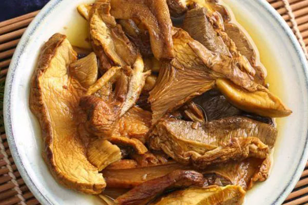 浸泡黃牛肝菌的水要倒掉嗎 浸泡黃牛肝菌的水要倒掉嗎